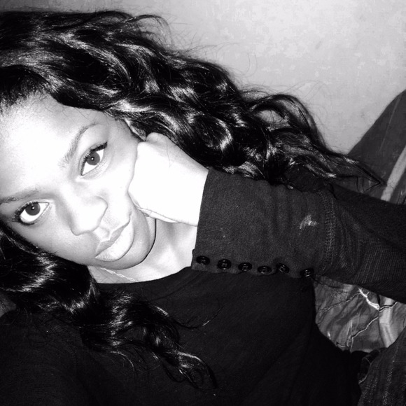 Meet your Posher, Danielle - Picture 1 of 1